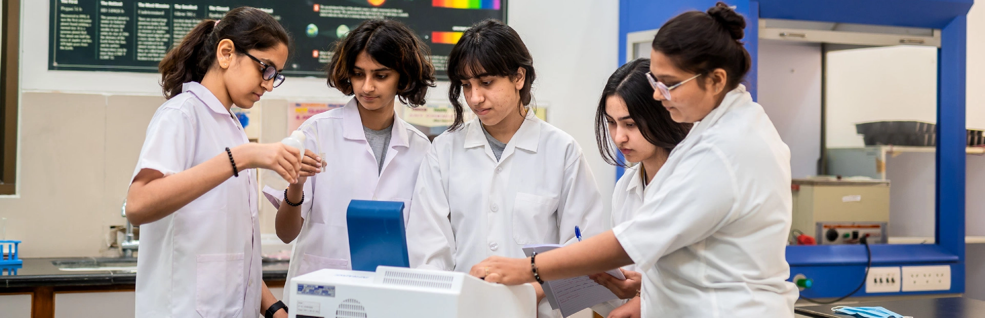 AKA Hyderabad promotes critical thinking through research and experimentation, and excellent facilities and laboratories.